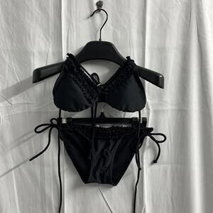 Hula Honey black ruffled two piece string bikini set size Medium goth whimsy Y2K